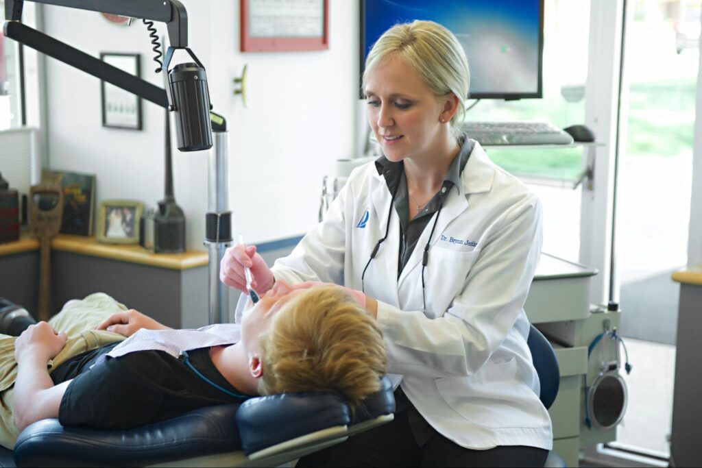 7 Signs It's Time to Visit an Orthodontist